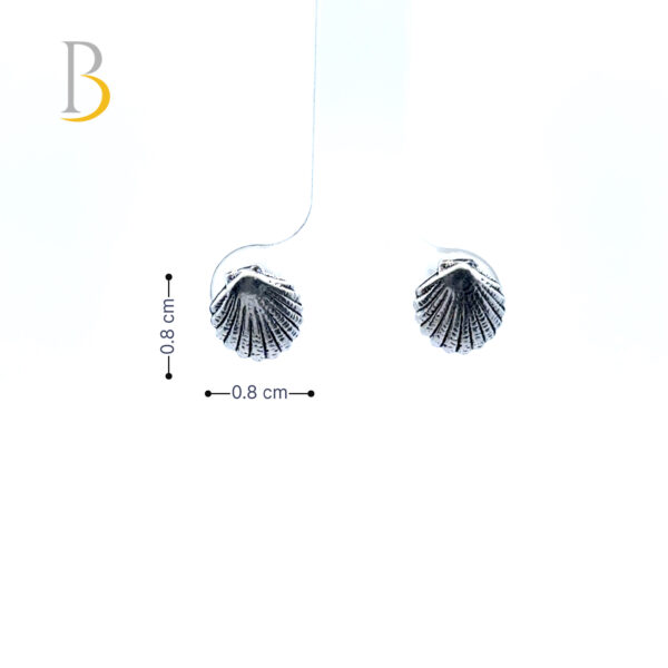 Elegant Shell-Shaped Earrings