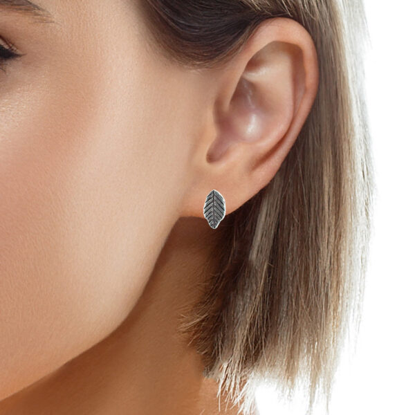 Elegant Leaf Design Earrings