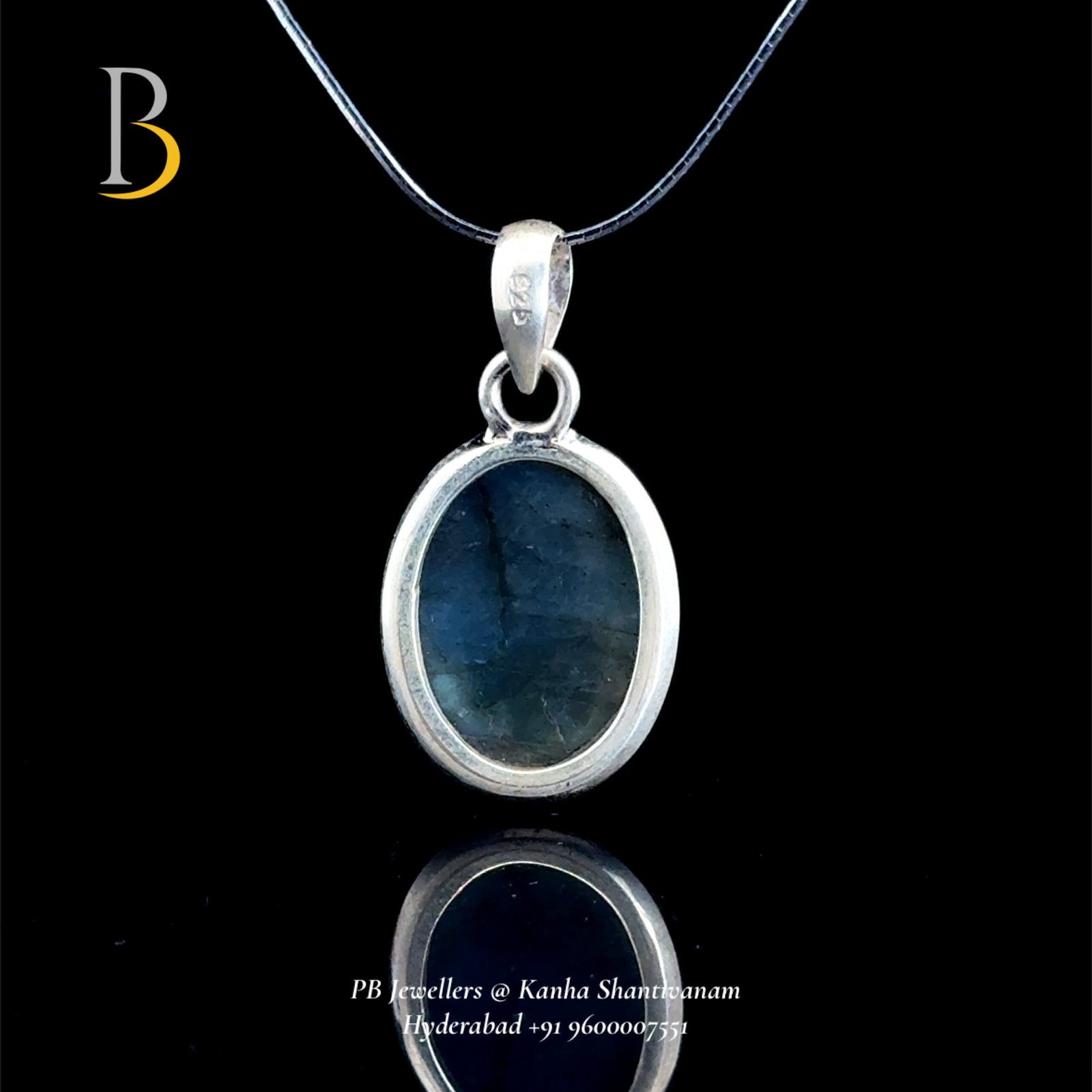 92.5 Sterling Silver Labradorite Oval Pendant ✨