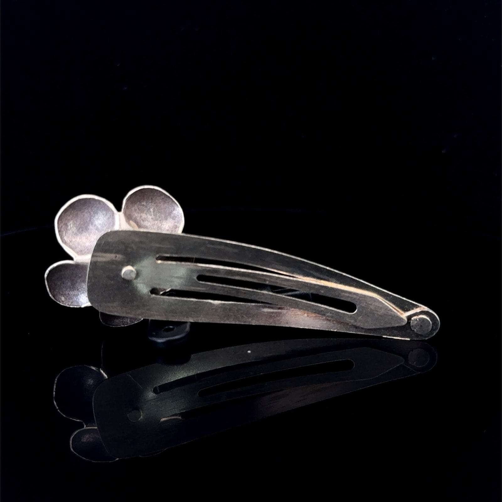 92.5 Silver Floral Hair Clip ✨