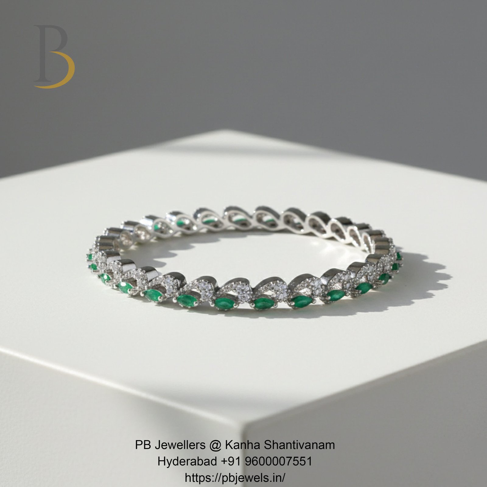 92.5 Silver Emerald & CZ Bangle β¨
